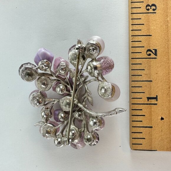 Vintage Coro Cluster Lavender Bead Brooch Silver Tone Floral Design - Picture 2 of 2